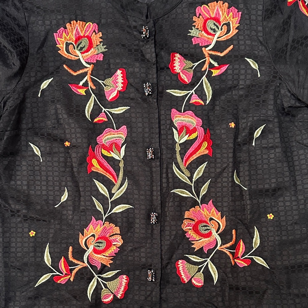 Maggie Barnes Black Jacket with Floral Embroidery - Picture 4 of 6